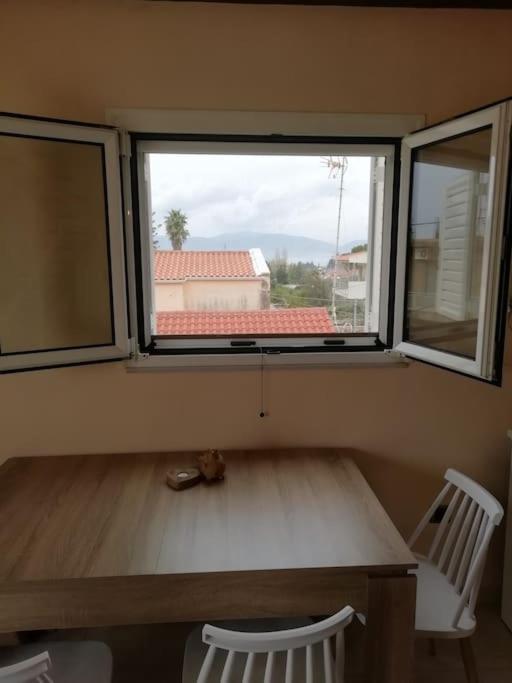 Nikolas Apartment. Aktaio Rio Patra Luaran gambar